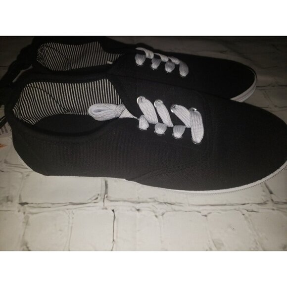 NWT Ardene Size 5 Black Yoga Mat Flat Lace Up Canvas Sneaker Shoes Women's - Picture 5 of 6